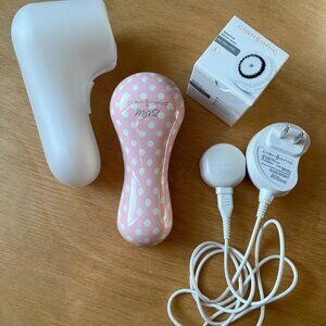 Clarisonic Mia 2 Facial Cleansing Brush – Like New (with 2 New Brush Heads)